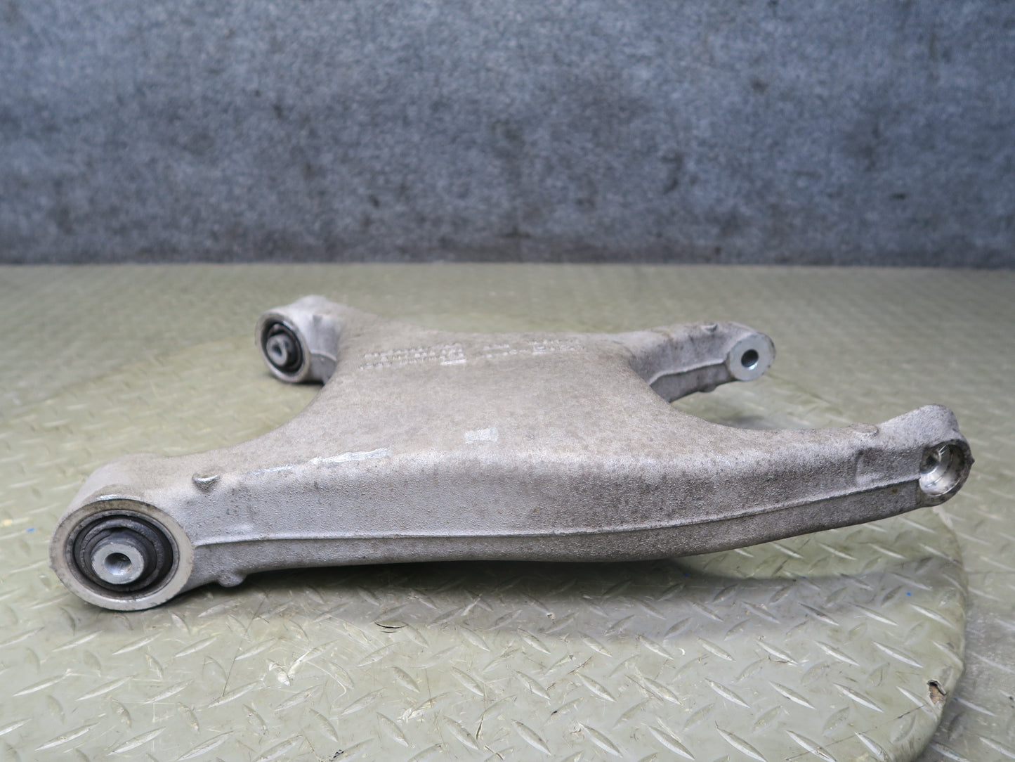 2015-2018 Porsche Macan Rear Left Upper & Lower Control Arm Set of 3