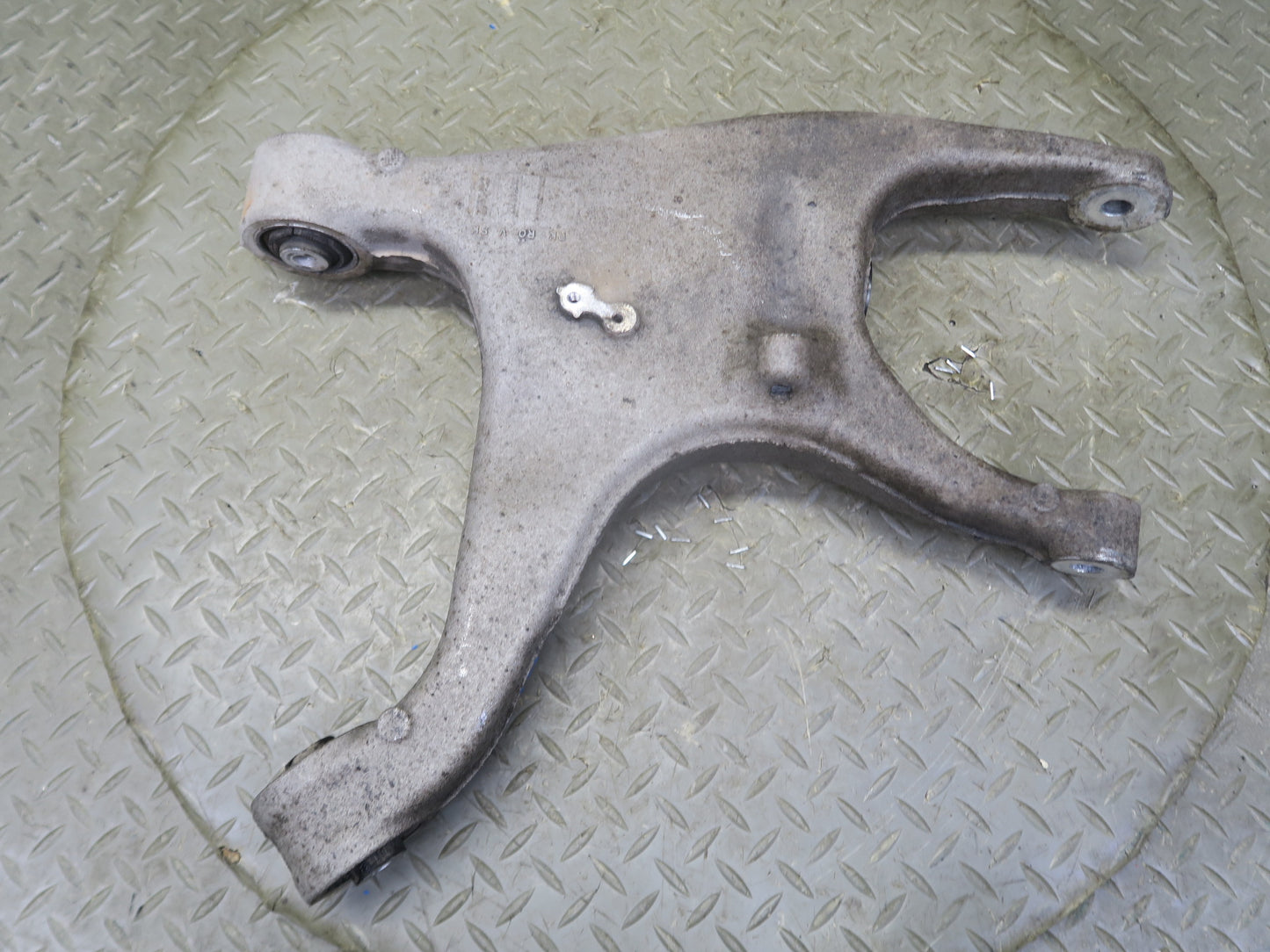 2015-2018 Porsche Macan Rear Left Upper & Lower Control Arm Set of 3