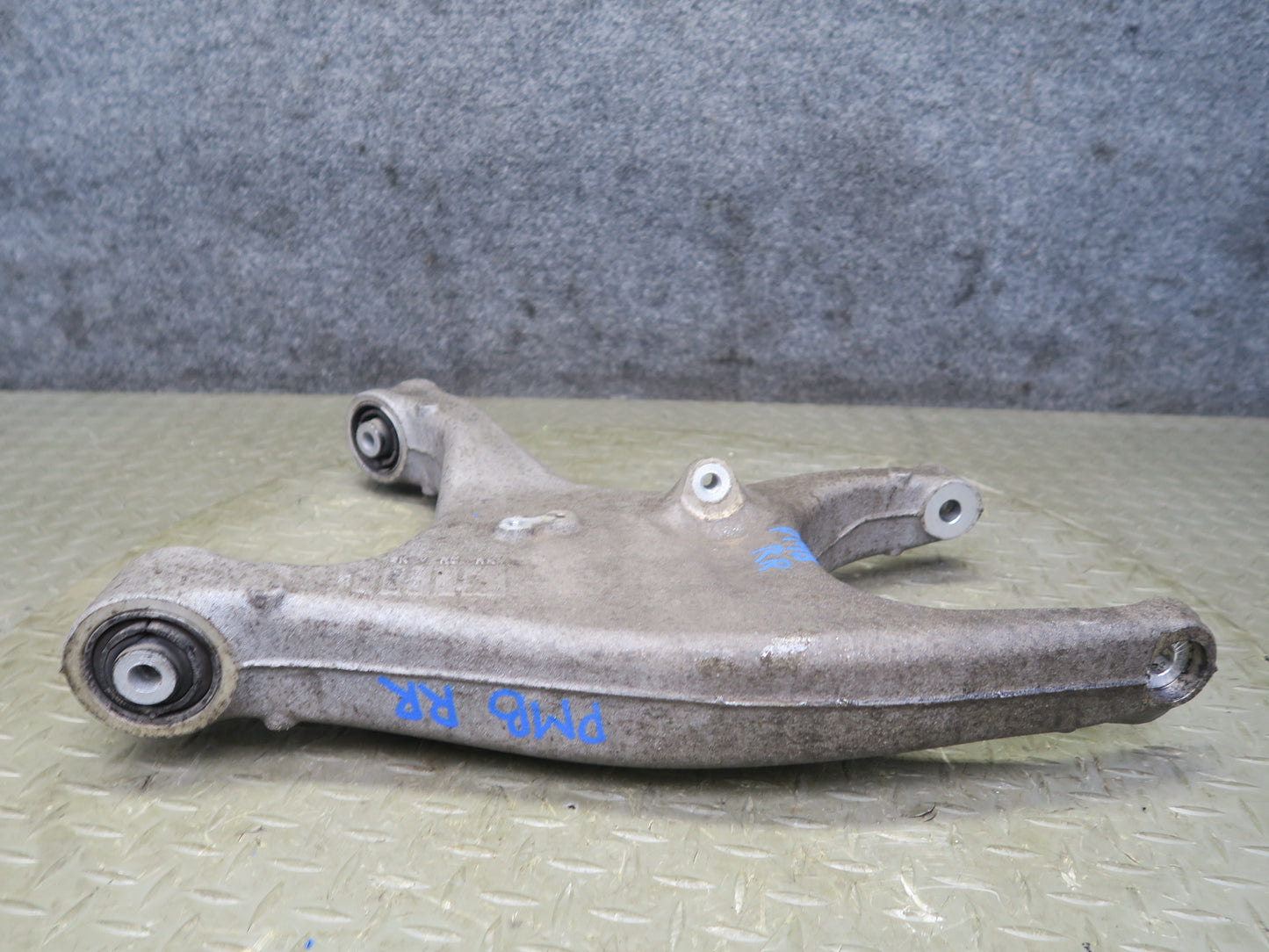 2015-2018 Porsche Macan Rear Right Upper & Lower Control Arm Set of 3