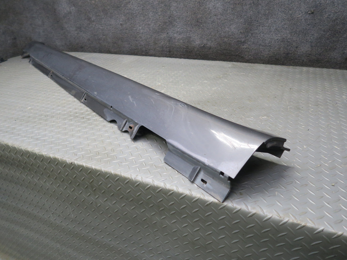 2015-2025 Porsche Macan Left Side Skirt Rocker Panel Molding Mount Bracket Set