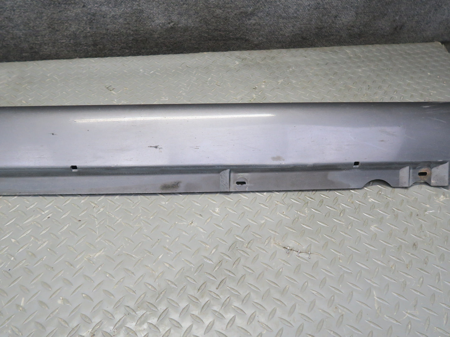 2015-2025 Porsche Macan Left Side Skirt Rocker Panel Molding Mount Bracket Set