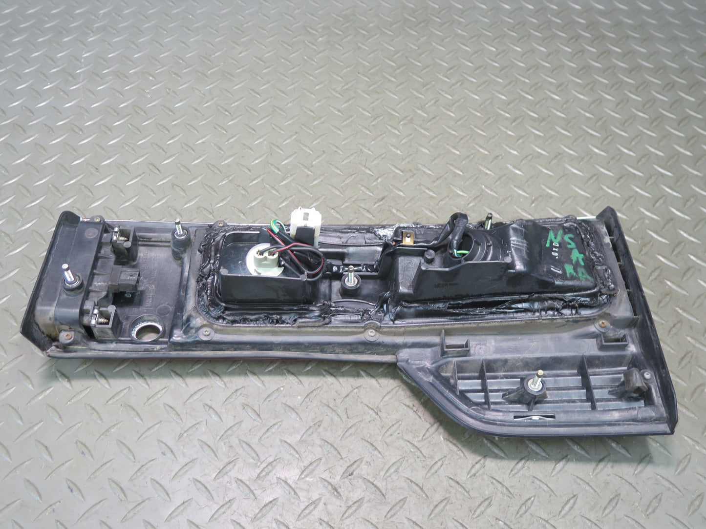 96-98 Nissan Stagea WGC34 Rear Right Inner Tail Light Lamp 33K Miles OEM