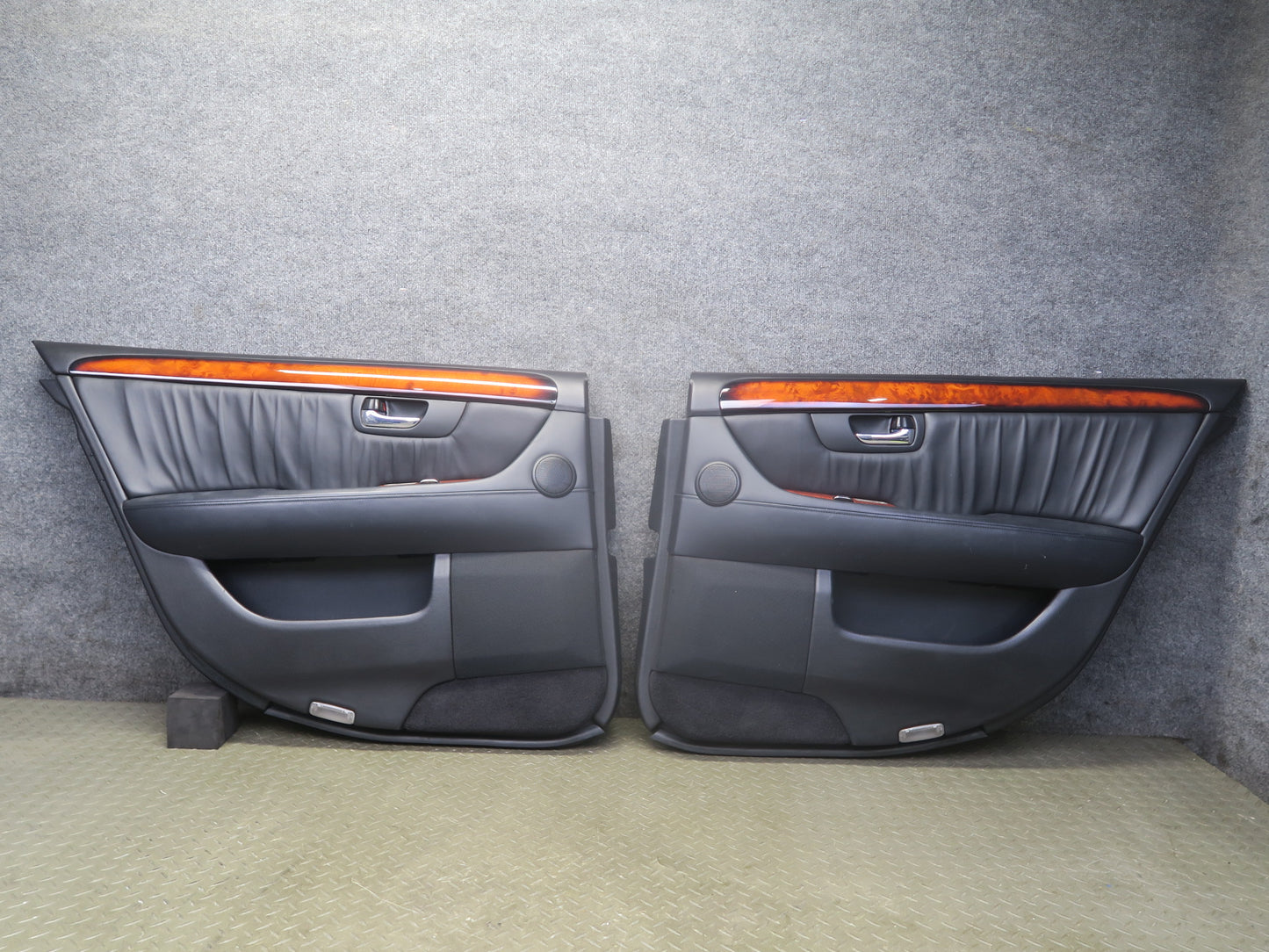 04-06 Lexus UCF30L LS430 Set of 2 Rear Door Interior Trim Cover Panel Black OEM
