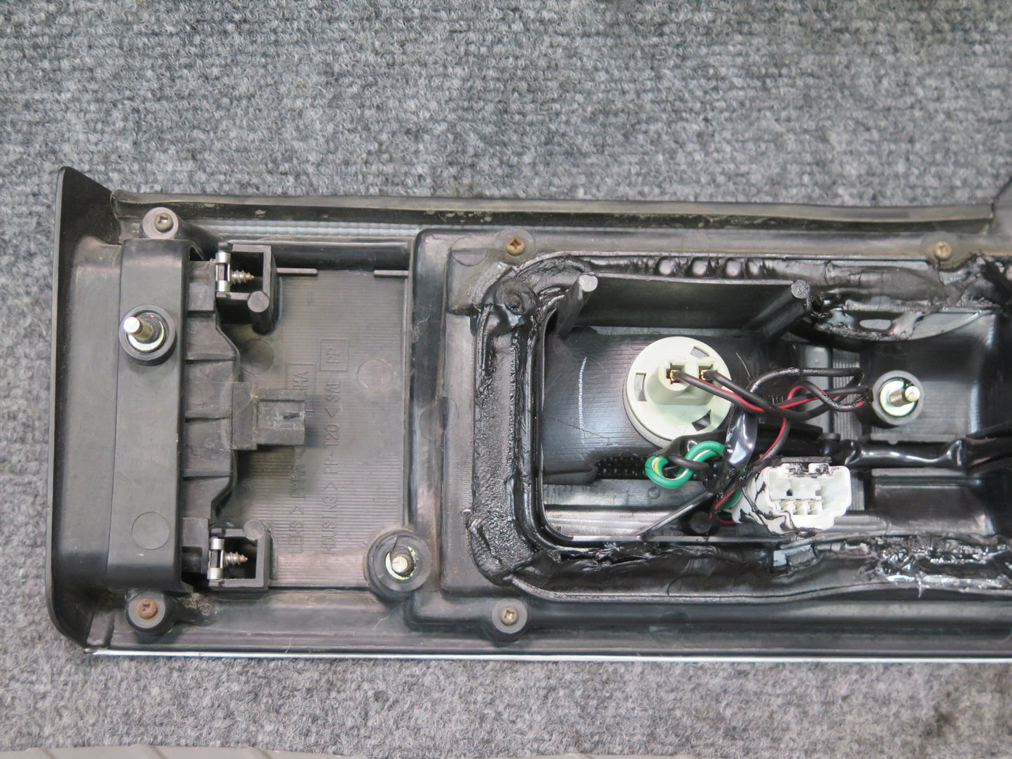 96-98 Nissan Stagea WGC34 Rear Left Inner Tail Light Lamp 33K Miles OEM