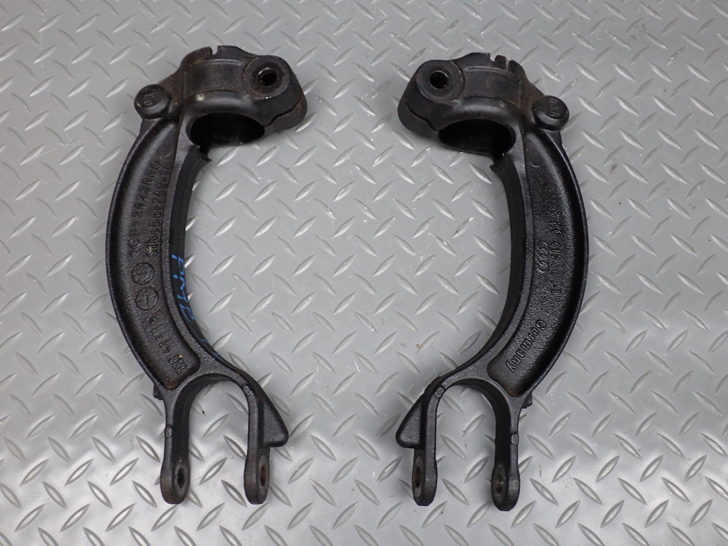 2015-2018 Porsche Macan Front Right & Left Side Suspension Fork Set of 2