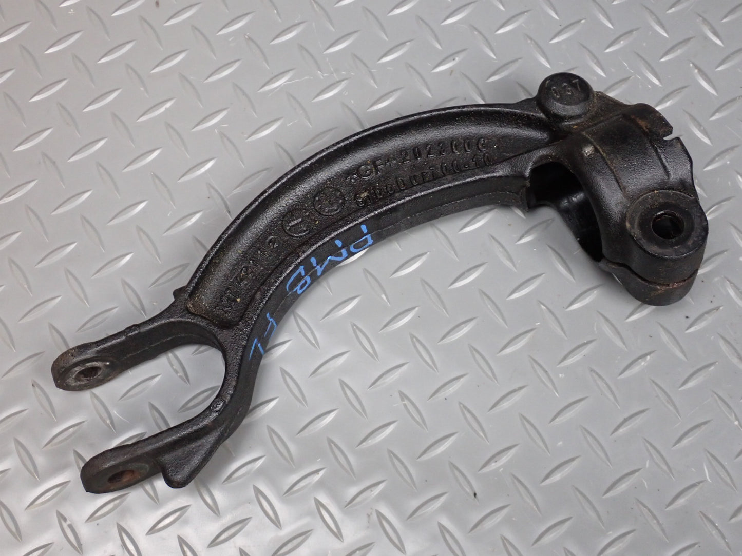 2015-2018 Porsche Macan Front Right & Left Side Suspension Fork Set of 2