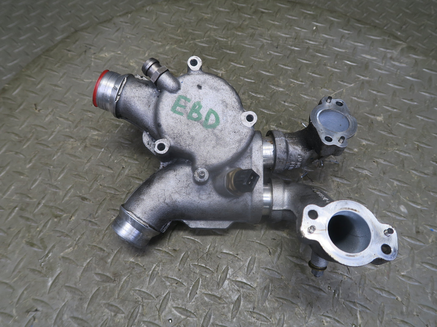 2008-2013 BMW E90 E92 E93 M3 S65 Engine Coolant Thermostat Housing