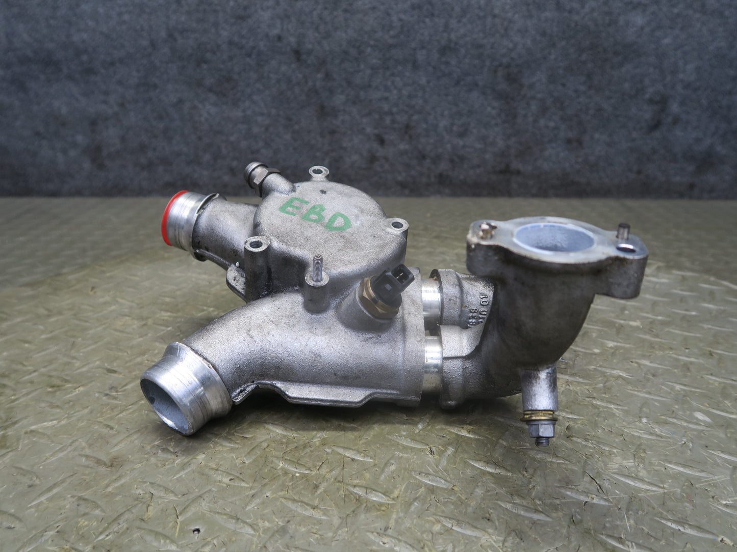 2008-2013 BMW E90 E92 E93 M3 S65 Engine Coolant Thermostat Housing