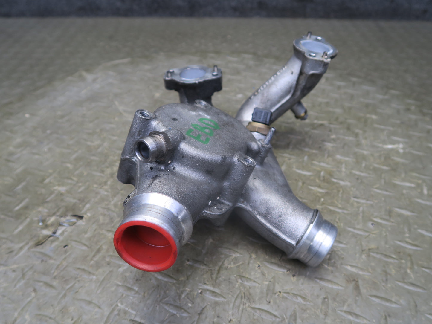 2008-2013 BMW E90 E92 E93 M3 S65 Engine Coolant Thermostat Housing
