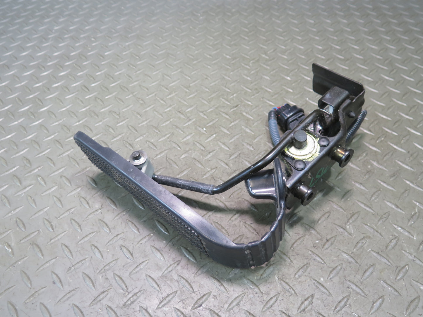 02-06 Lexus UCF30L LS430 Gas Acceleration Peadal w Sensor OEM