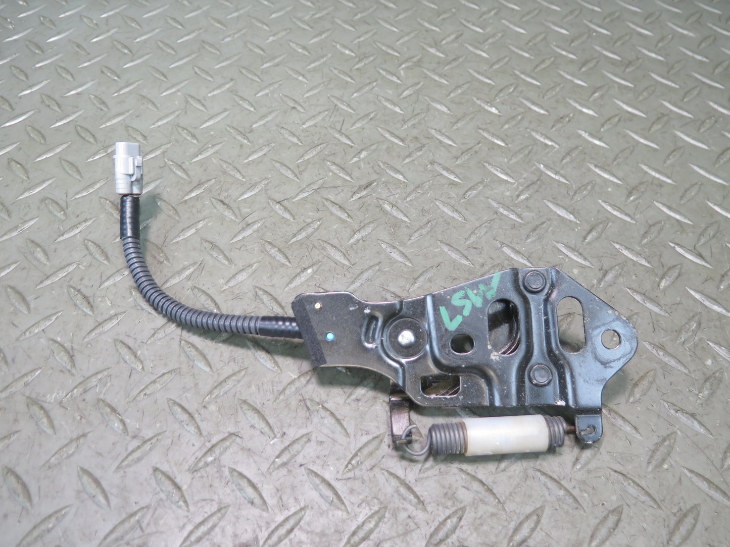 01-06 Lexus UCF30L LS430 Rear Trunk Deck Lid Latch Striker OEM