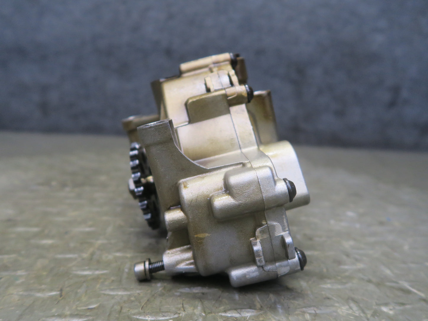 2008-2013 BMW E90 E92 E93 M3 S65 Engine Main Oil Lubrication Pump