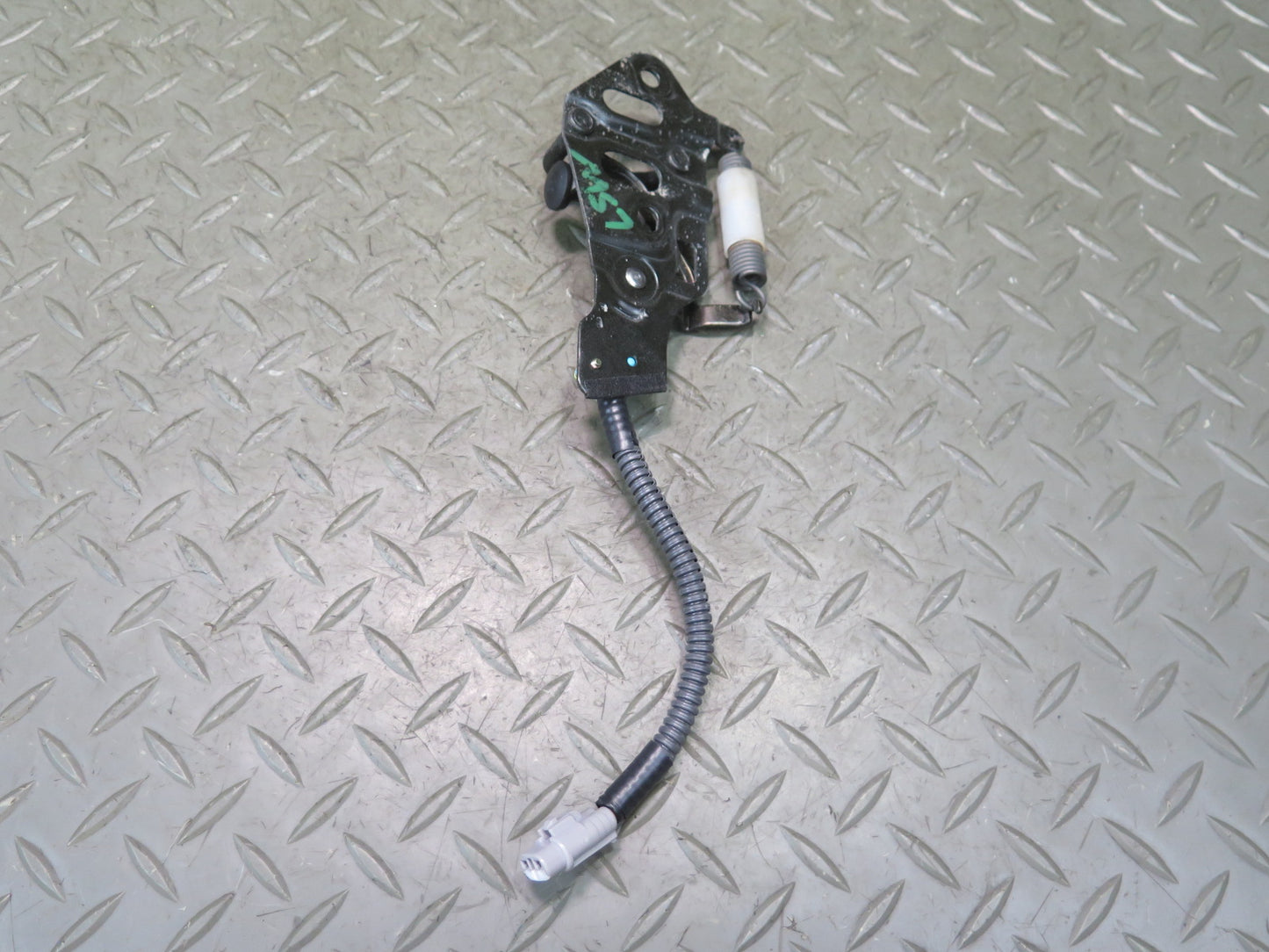 01-06 Lexus UCF30L LS430 Rear Trunk Deck Lid Latch Striker OEM