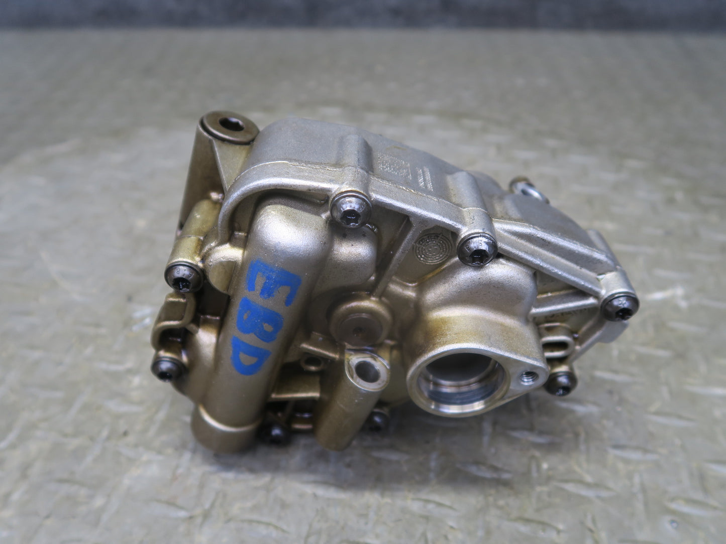 2008-2013 BMW E90 E92 E93 M3 S65 Engine Main Oil Lubrication Pump