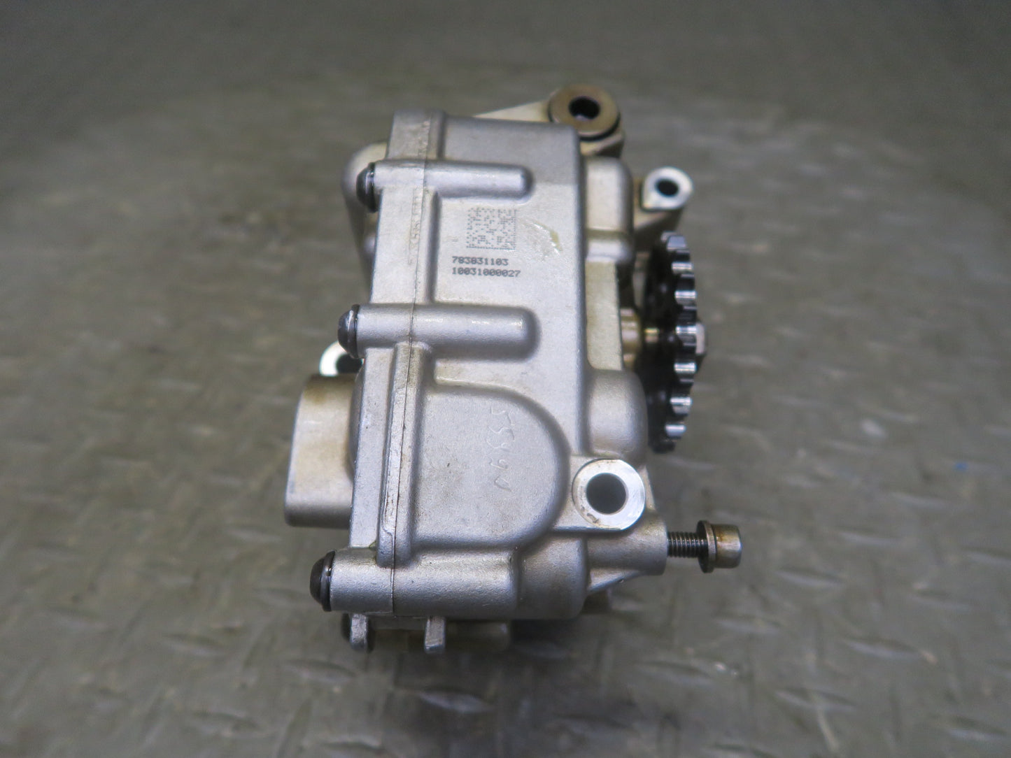 2008-2013 BMW E90 E92 E93 M3 S65 Engine Main Oil Lubrication Pump