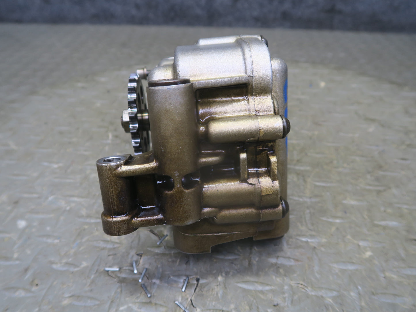 2008-2013 BMW E90 E92 E93 M3 S65 Engine Main Oil Lubrication Pump