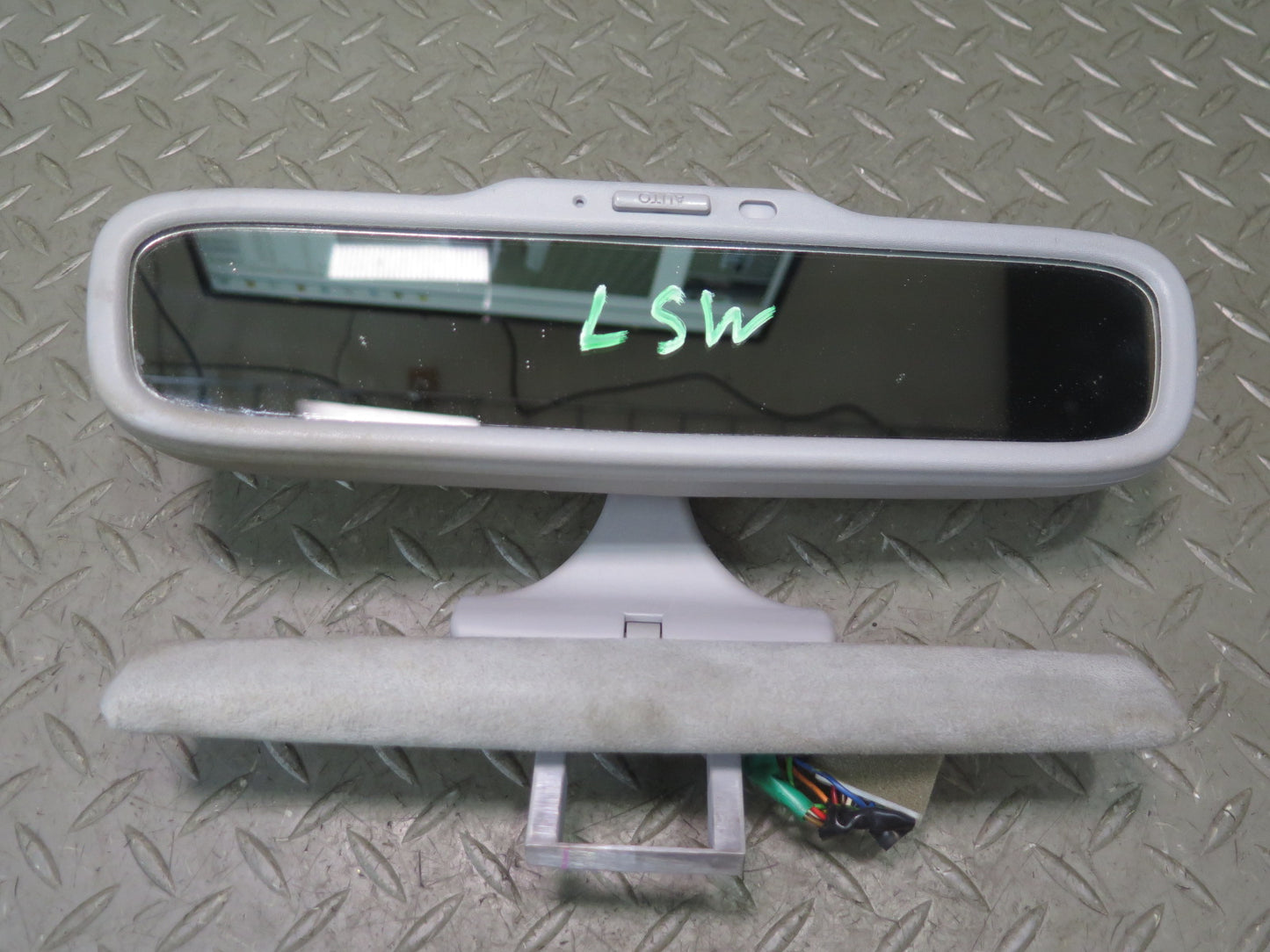 04-06 Lexus UCF30L LS430 Auto Dimming Interior Rear View Mirror w Sun Visor OEM
