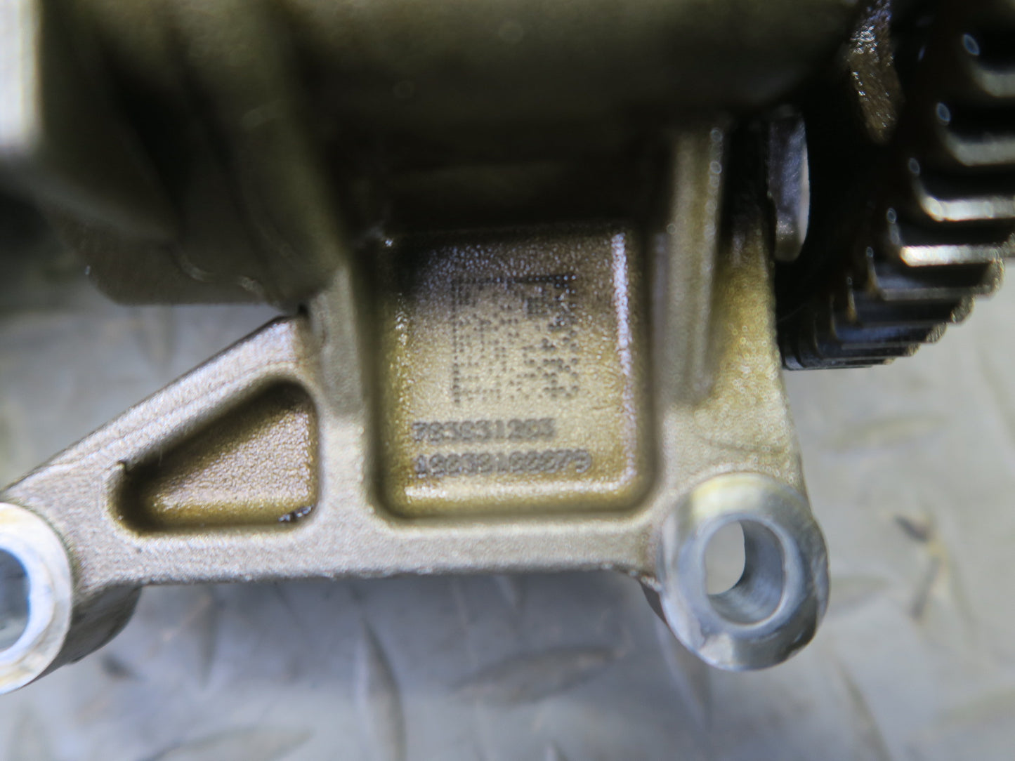 2008-2013 BMW E90 E92 E93 M3 S65 Engine Secondary Scavenger Oil Pump