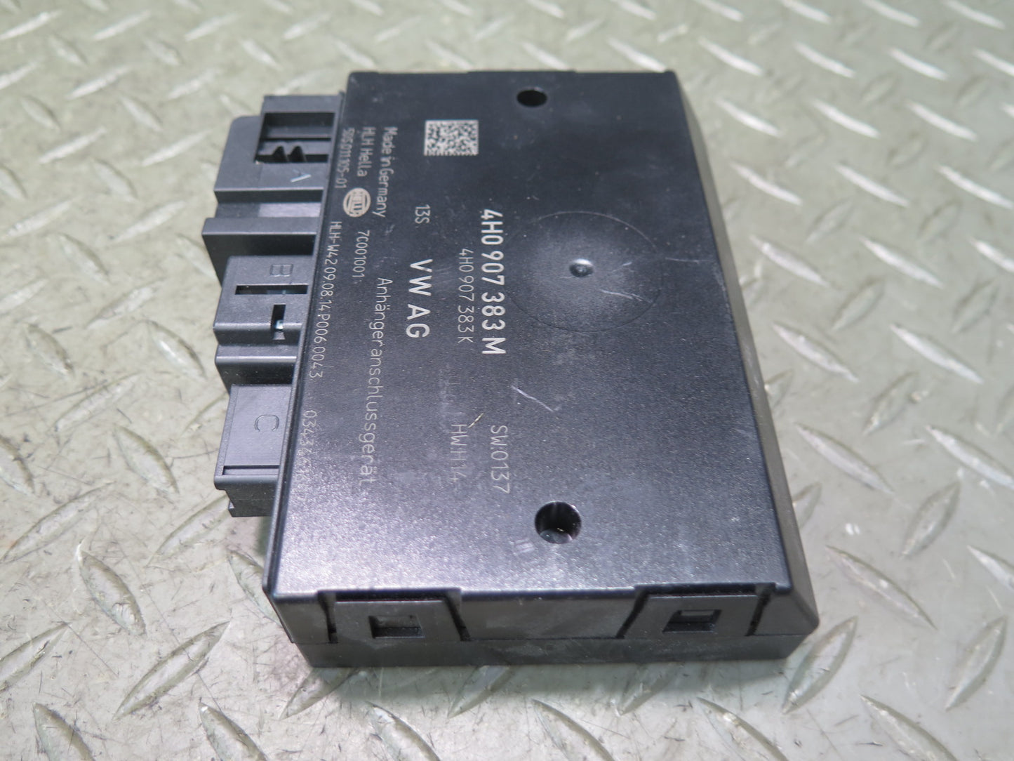2015-2024 Porsche Macan Trailer Hitch Detection Control Module 4H0907383M