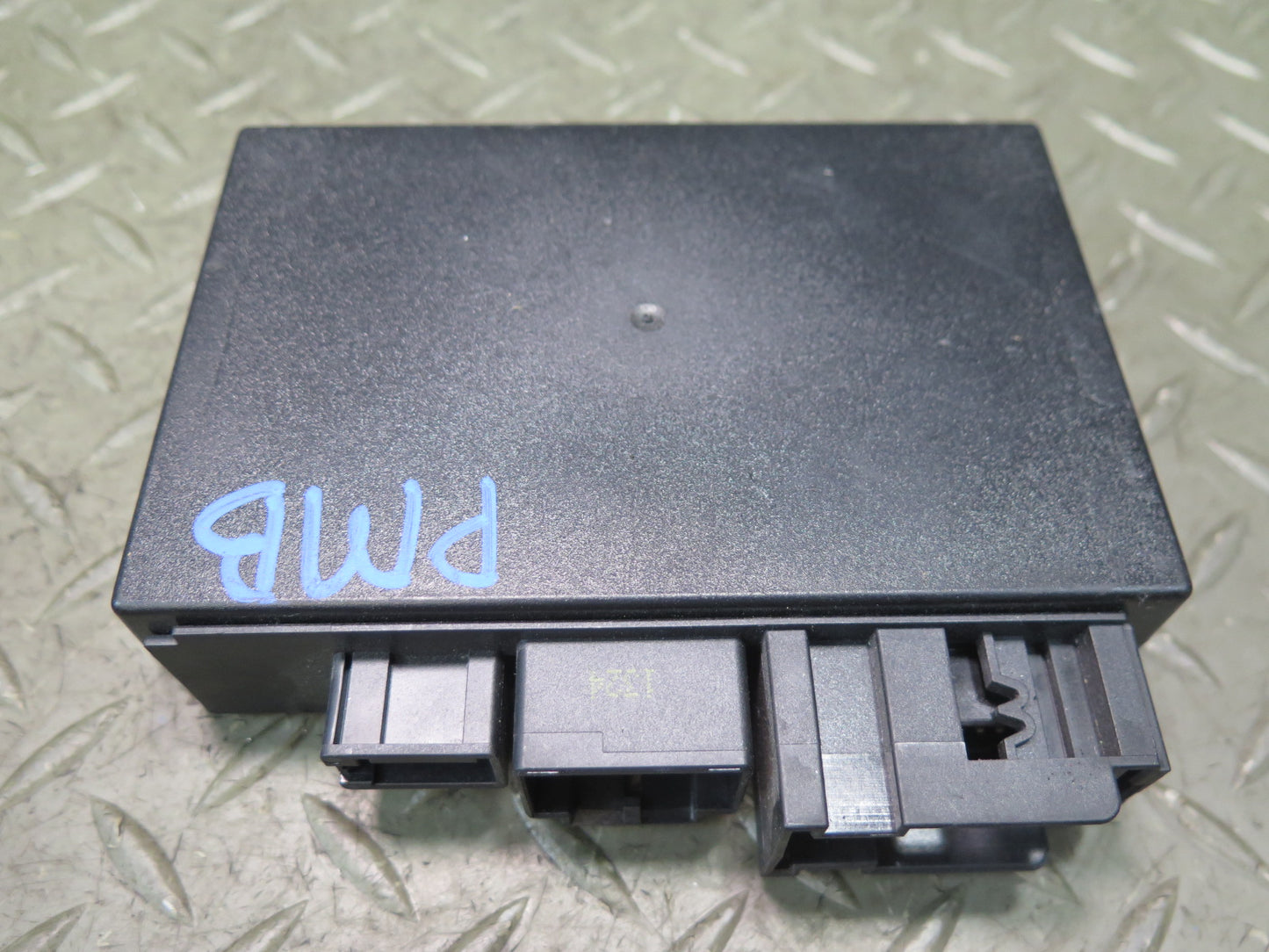 2015-2024 Porsche Macan Trailer Hitch Detection Control Module 4H0907383M