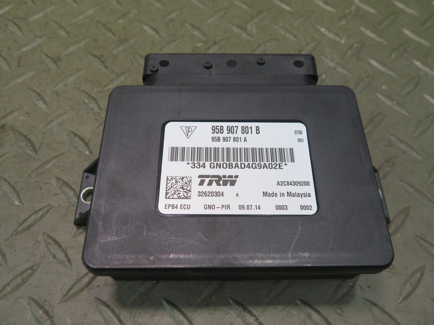 2015-2018 Porsche Macan Parking Brake Control Module 95B907801B