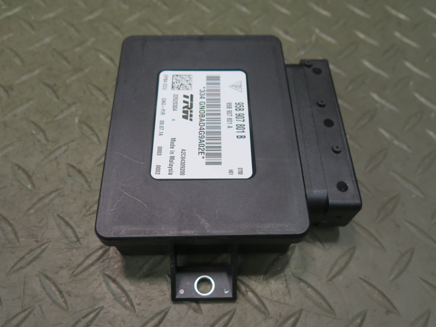 2015-2018 Porsche Macan Parking Brake Control Module 95B907801B
