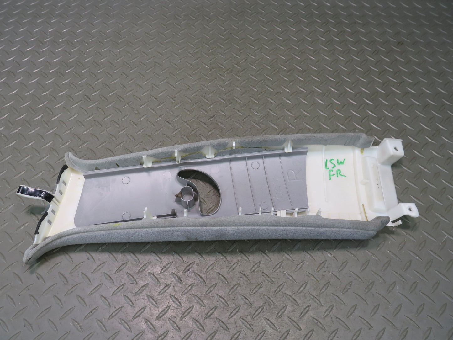 04-06 Lexus UCF30L LS430 Left & Right Upper Center B Pillar Trim Cover Panel OEM