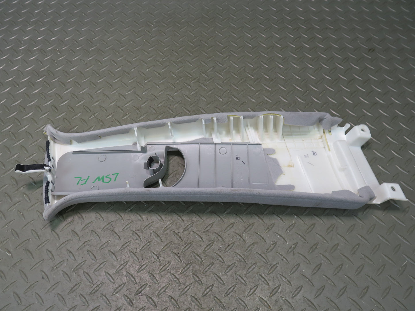 04-06 Lexus UCF30L LS430 Left & Right Upper Center B Pillar Trim Cover Panel OEM