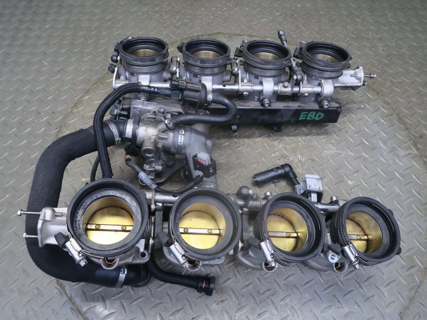 08-13 BMW E90 E92 E93 M3 S65 Engine Throttle Body Idle Control Valve Assembly