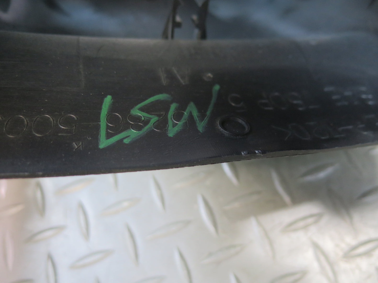01-06 Lexus UCF30L LS430 Steering Column Upper & Lower Trim Cover Panel Set OEM
