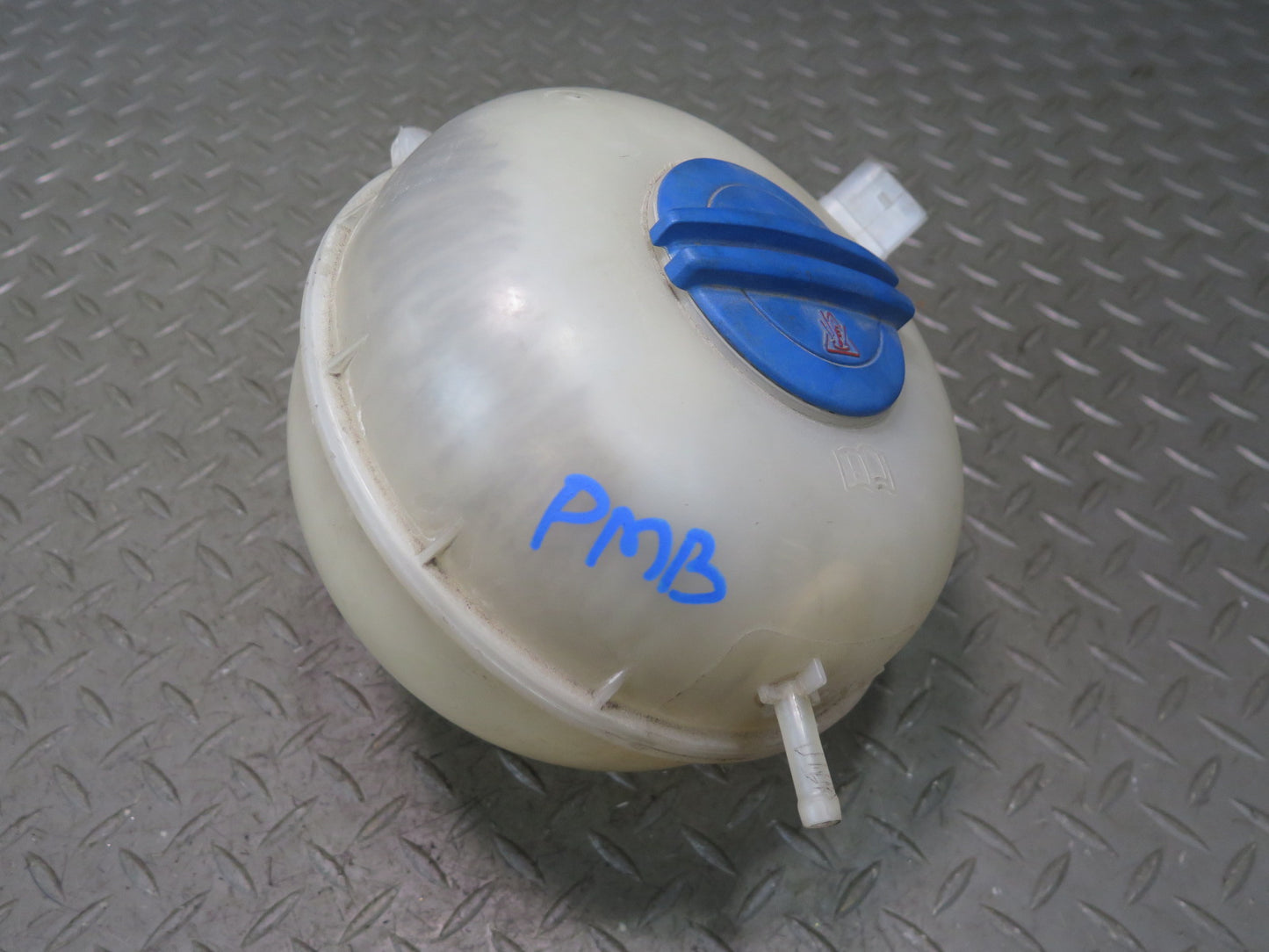 2015-2018 Porsche Macan Engine Coolant Expansion Overflow Reservoir Tank