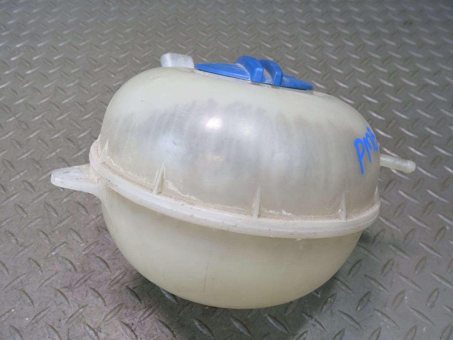 2015-2018 Porsche Macan Engine Coolant Expansion Overflow Reservoir Tank