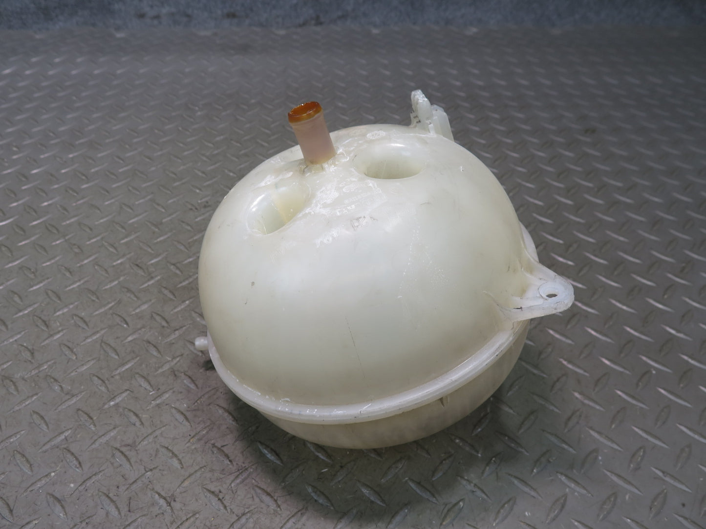 2015-2018 Porsche Macan Engine Coolant Expansion Overflow Reservoir Tank