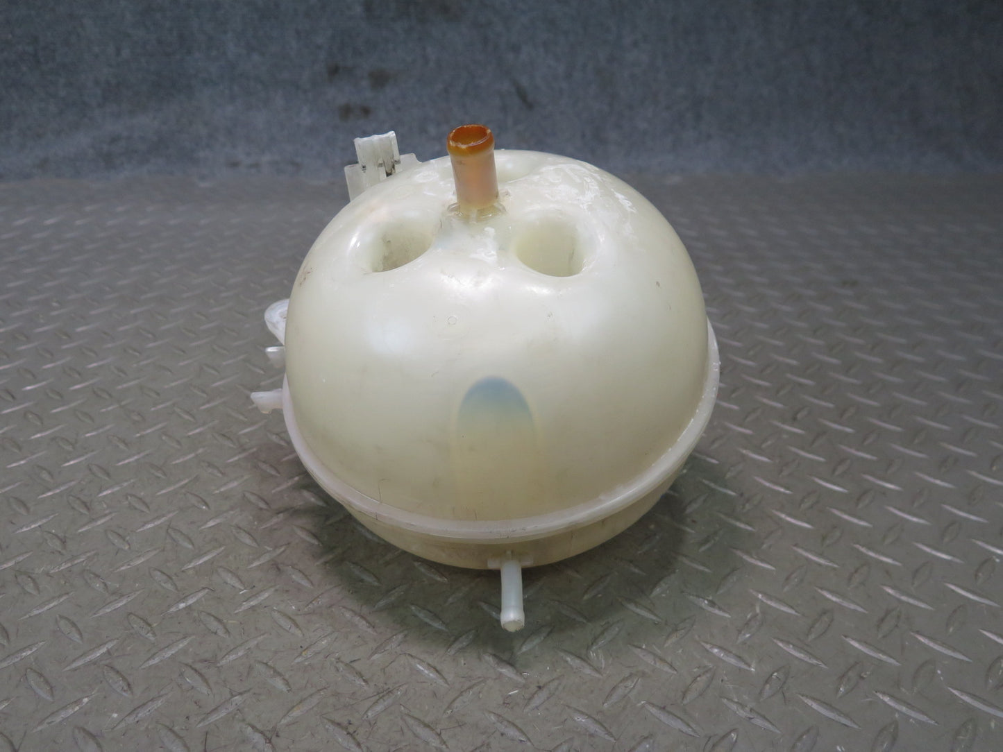 2015-2018 Porsche Macan Engine Coolant Expansion Overflow Reservoir Tank