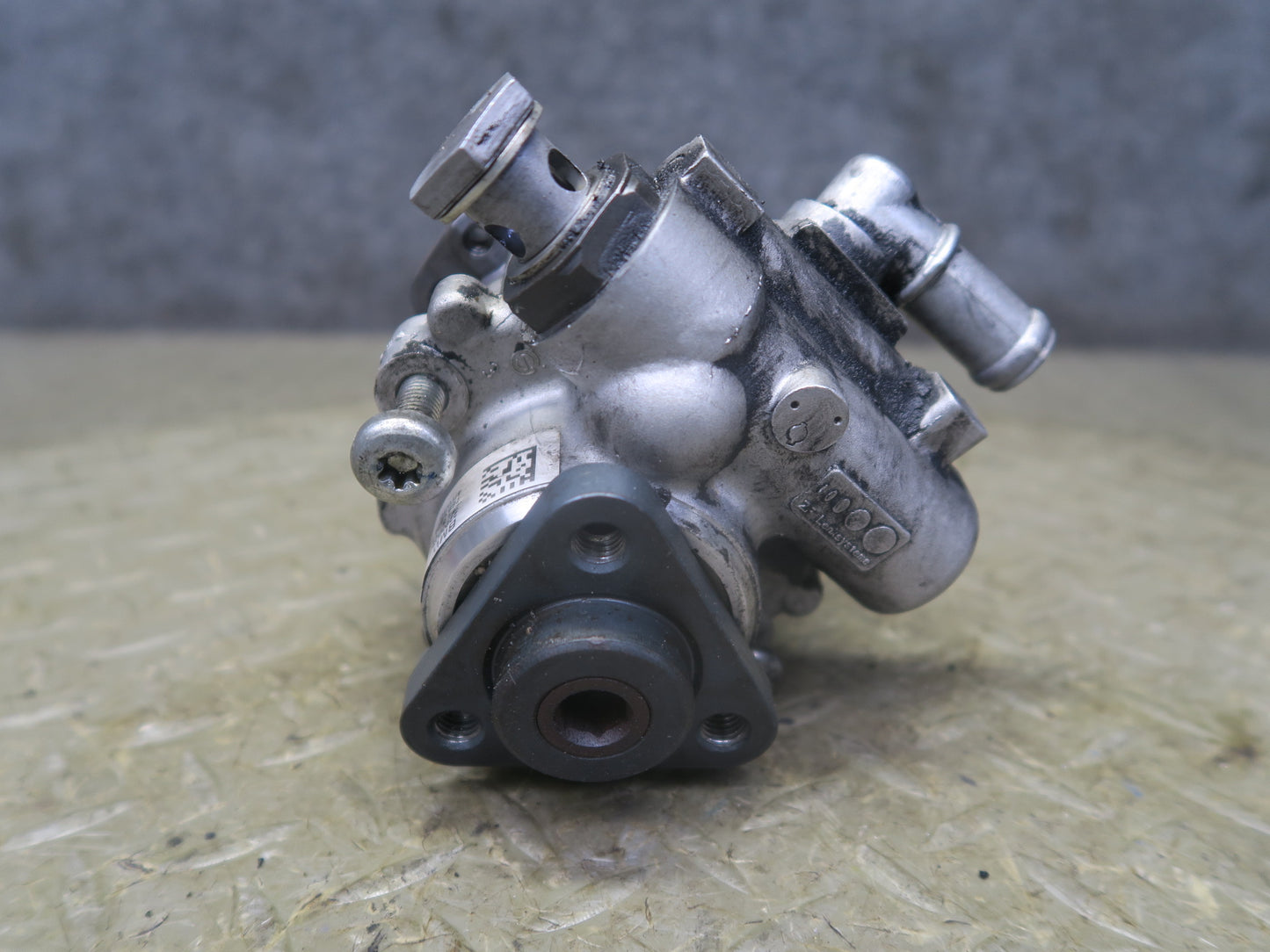 2008-2013 BMW E90 E92 E93 M3 S65 Engine Power Steering Pump