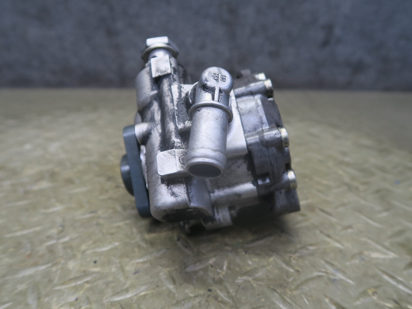 2008-2013 BMW E90 E92 E93 M3 S65 Engine Power Steering Pump