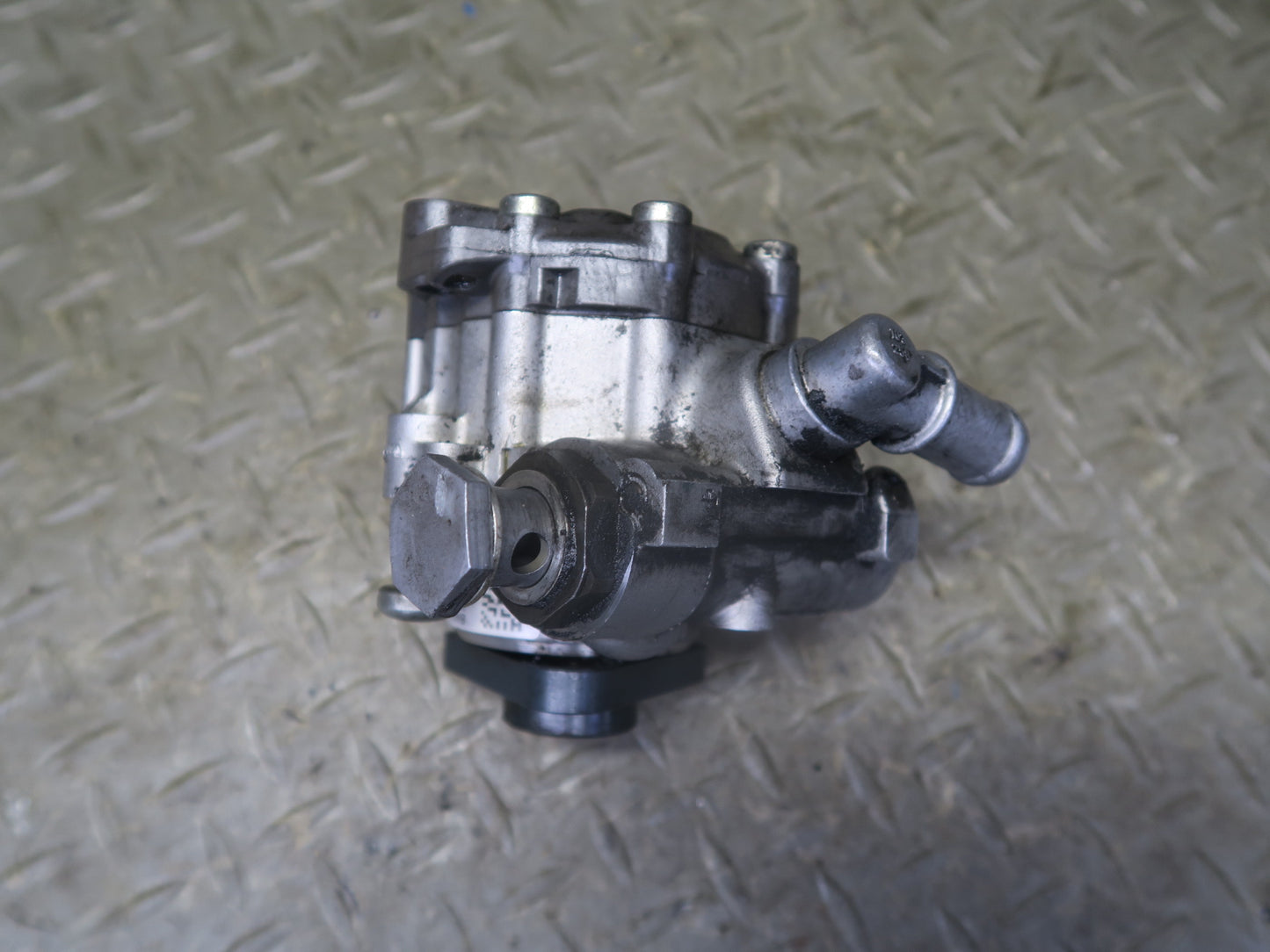 2008-2013 BMW E90 E92 E93 M3 S65 Engine Power Steering Pump