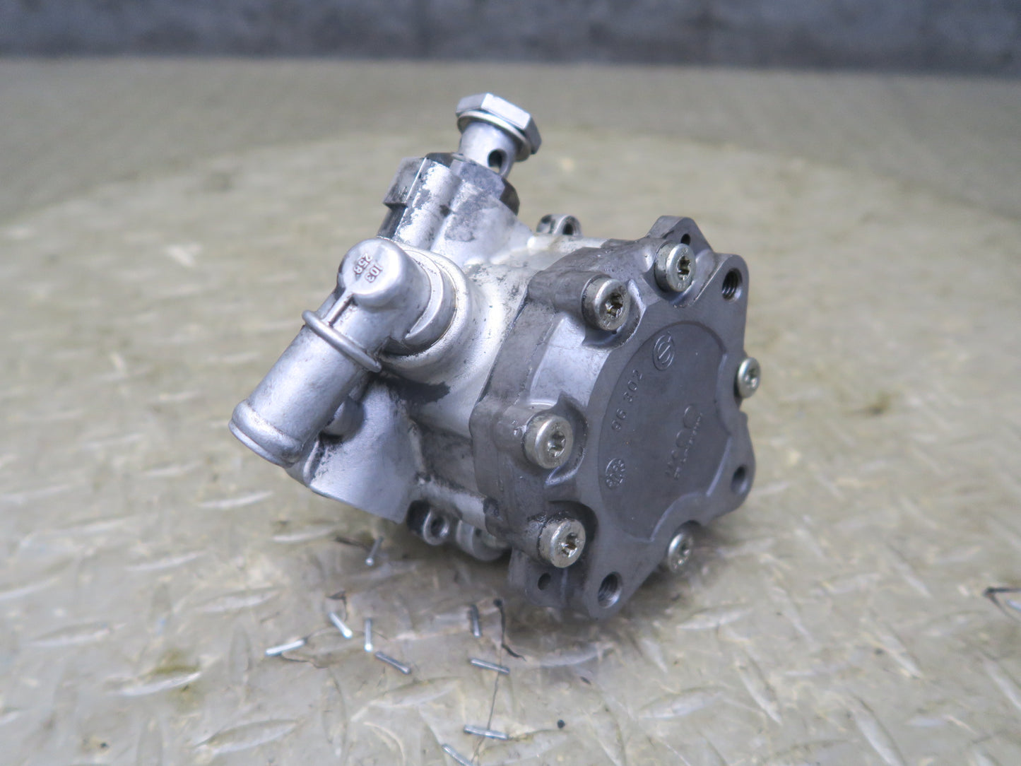 2008-2013 BMW E90 E92 E93 M3 S65 Engine Power Steering Pump