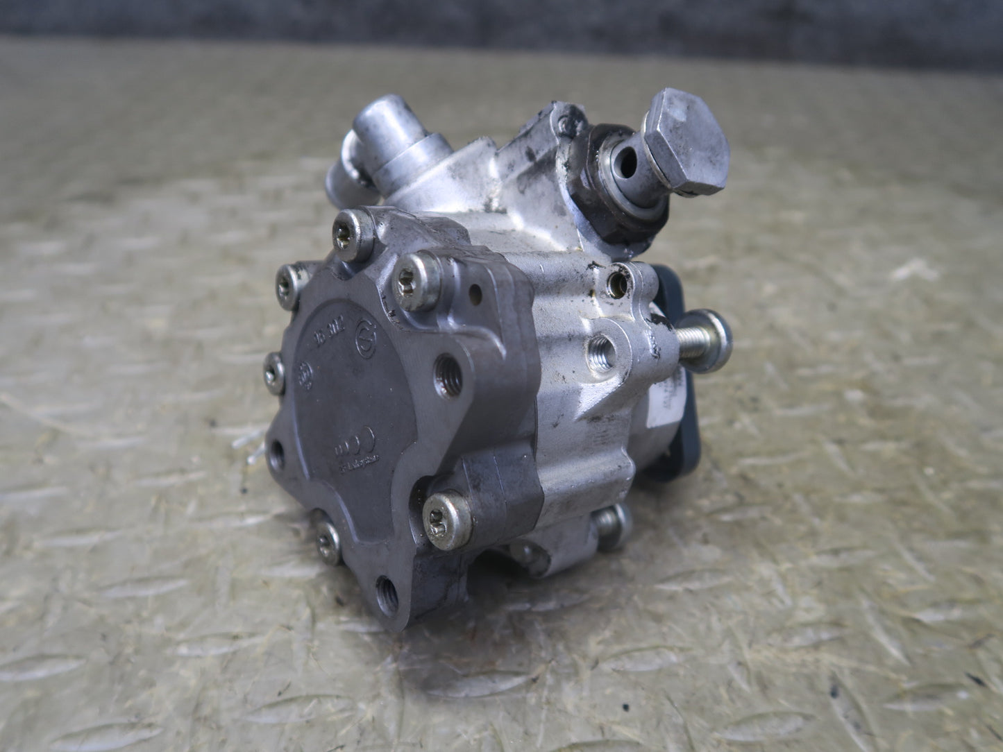 2008-2013 BMW E90 E92 E93 M3 S65 Engine Power Steering Pump