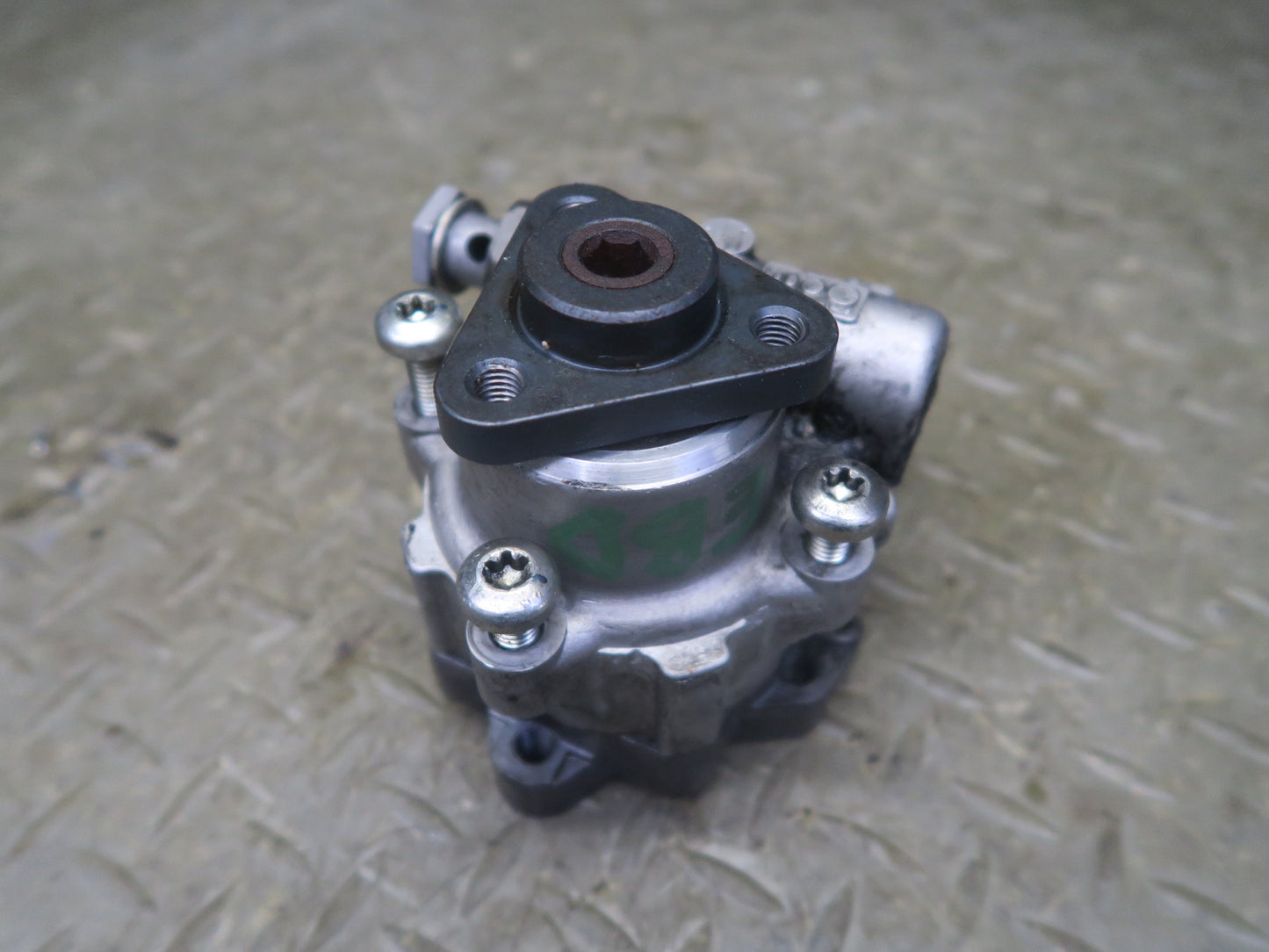 2008-2013 BMW E90 E92 E93 M3 S65 Engine Power Steering Pump