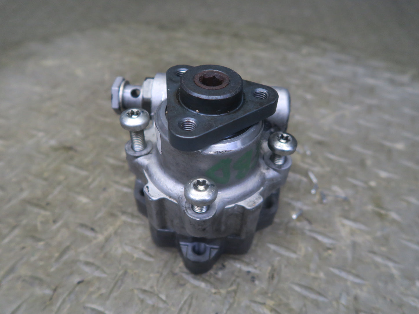 2008-2013 BMW E90 E92 E93 M3 S65 Engine Power Steering Pump