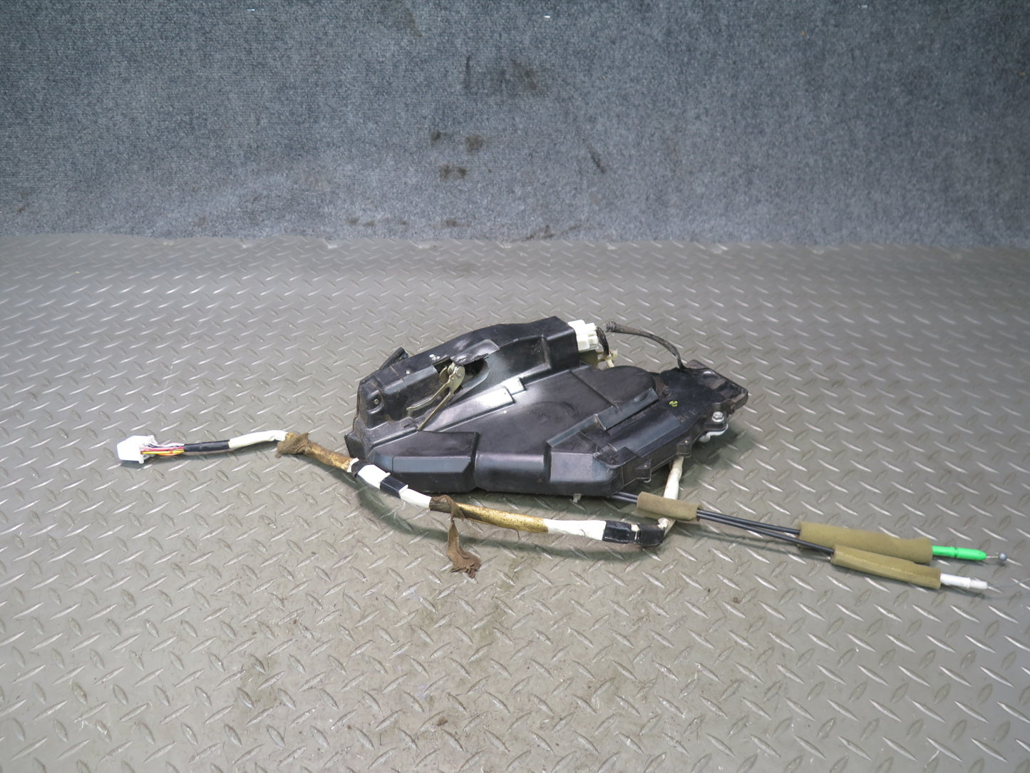 04-06 Lexus UCF30L LS430 Rear Left Door Lock Latch Actuator Soft Close OEM