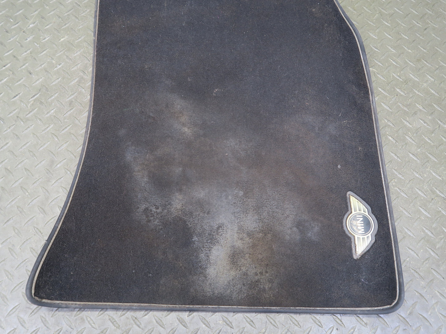 09-15 Mini Cooper R57 Convertible Set of 2 Front Carpet Floor MAT Black OEM