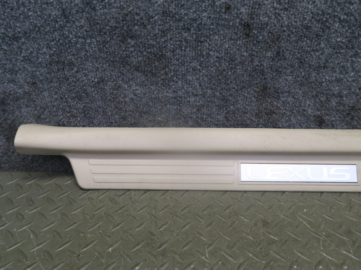 2003-2007 Lexus UZJ100L LX470 Front Door Scuff Sill Plate Trim Set of 2