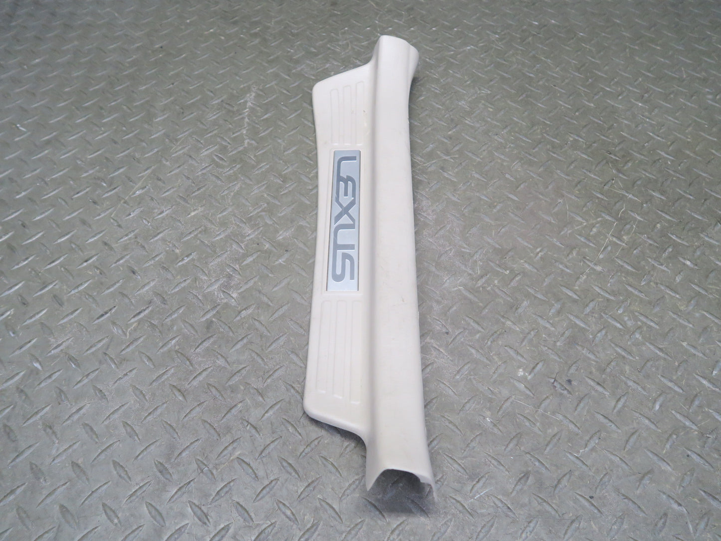 2003-2007 Lexus UZJ100L LX470 Rear Door Scuff Sill Plate Trim Set of 2