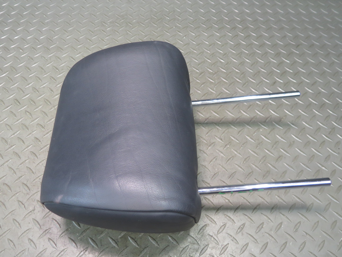 04-06 Lexus UCF30L LS430 Set of 2 Front Left & Right Seat Leather Headrest OEM