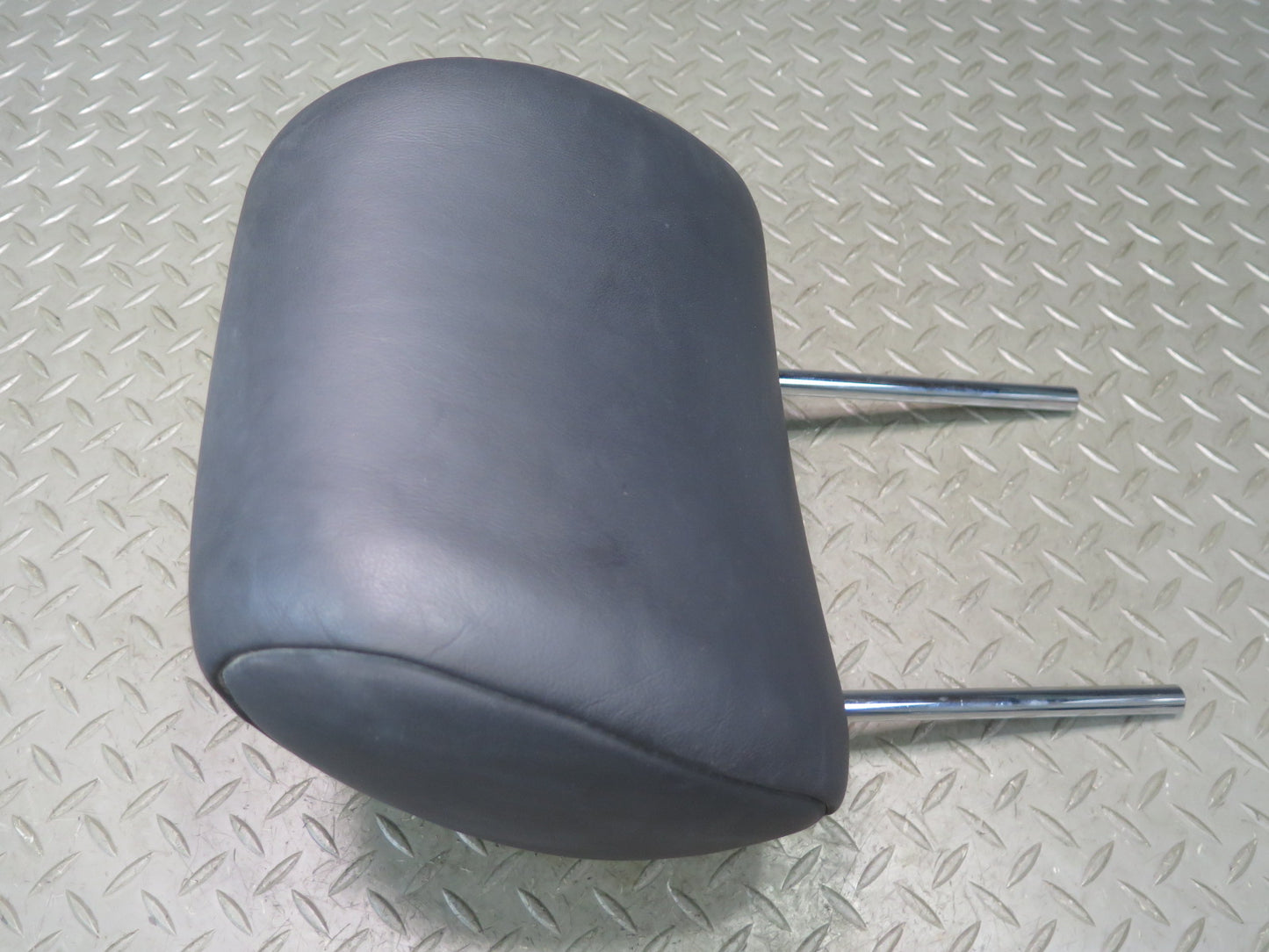 04-06 Lexus UCF30L LS430 Set of 2 Front Left & Right Seat Leather Headrest OEM