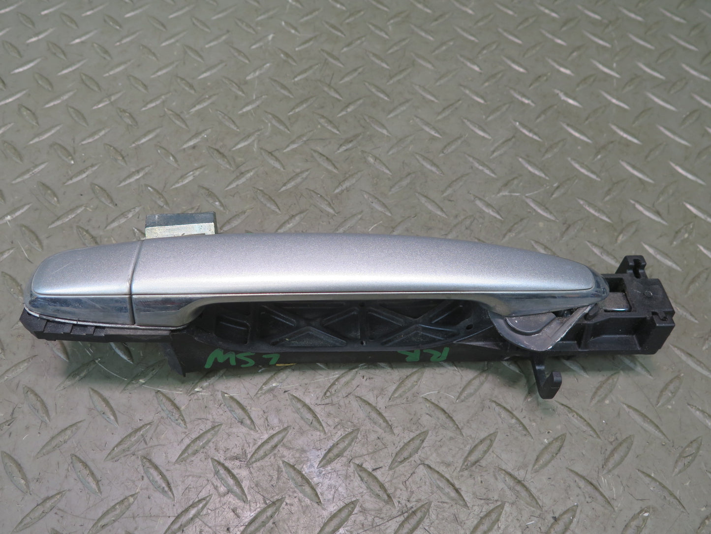 04-06 Lexus UCF30L LS430 Rear Left & Right Door Exterior Handle Set OEM