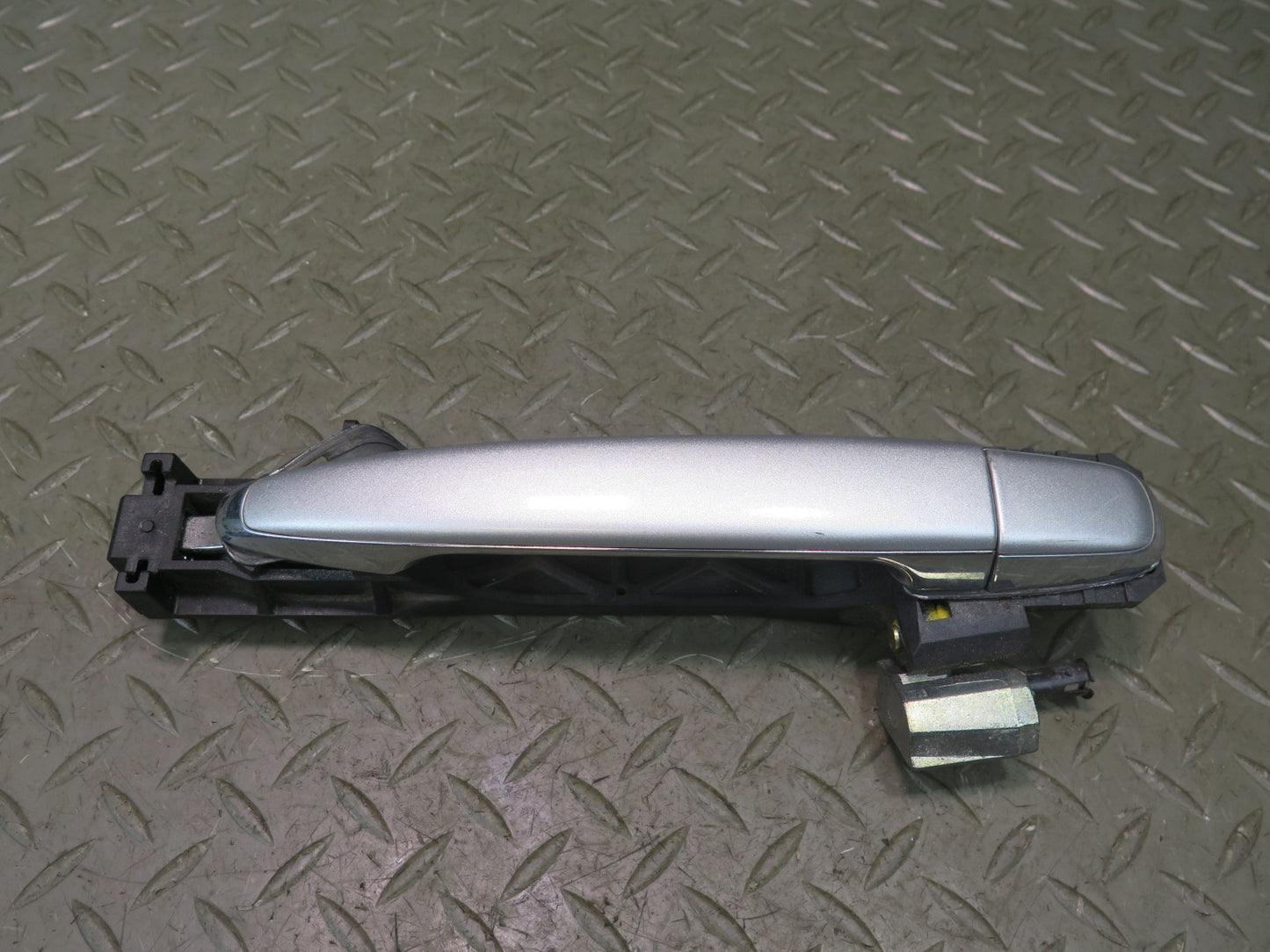 04-06 Lexus UCF30L LS430 Rear Left & Right Door Exterior Handle Set OEM