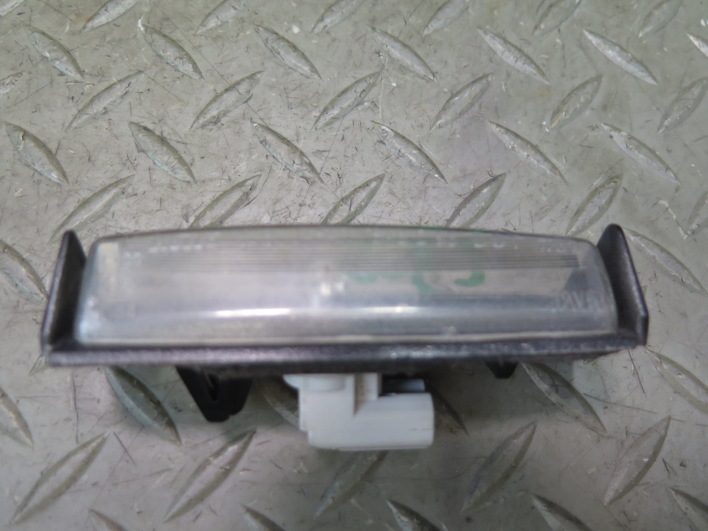 01-06 Lexus UCF30L LS430 Set of 2 Rear Trunk License Plate Light Lamp OEM